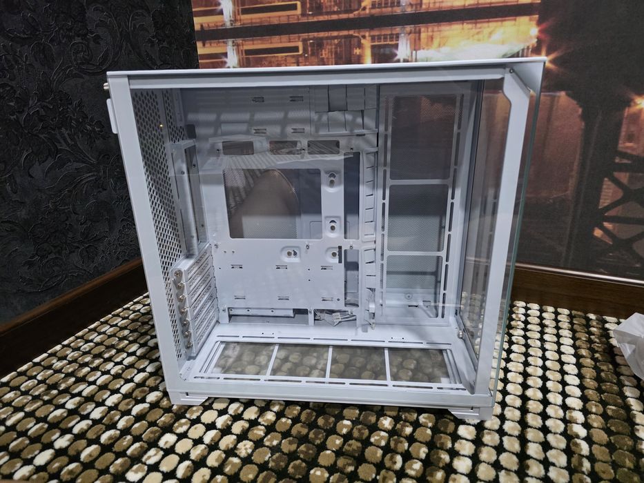 Lian li o11 vision compact white