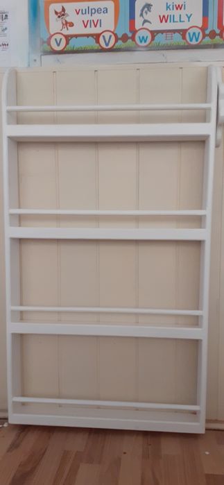 Biblioteca lemn masiv tip Montessori pentru copii