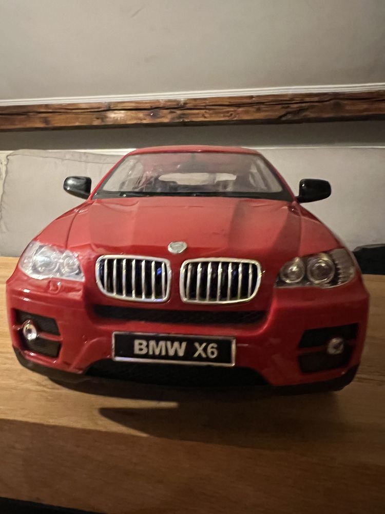 Mașinuță de jucărie BMW X6