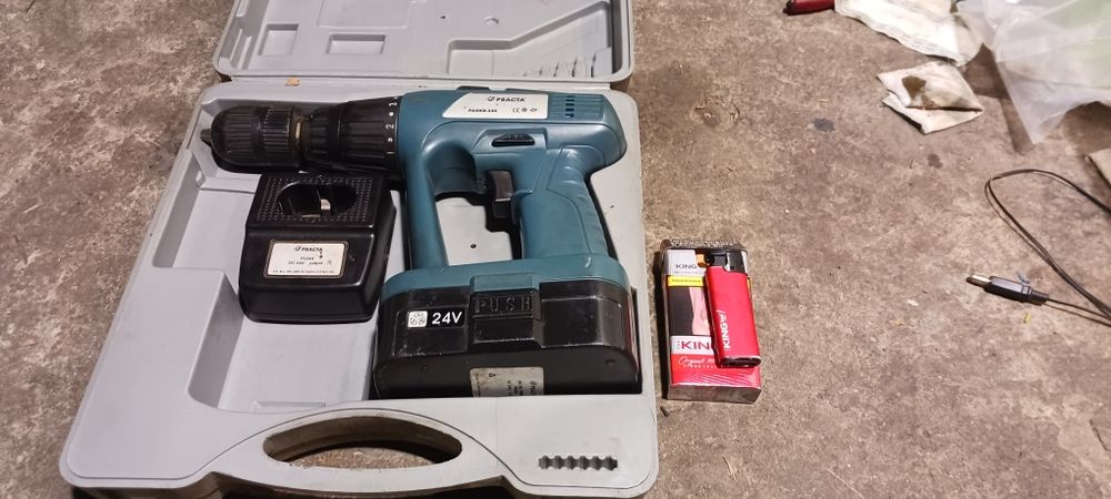 Професионален перфорат винтоверт.