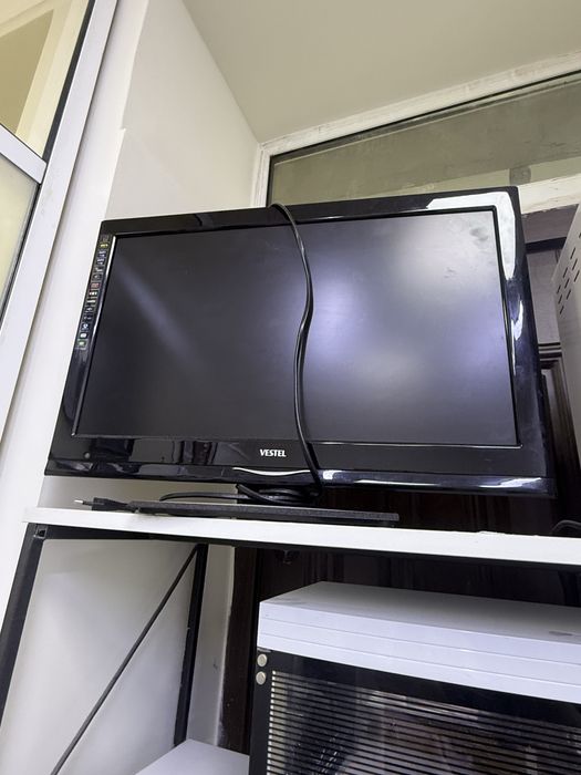 Подам телевизор 10000тг