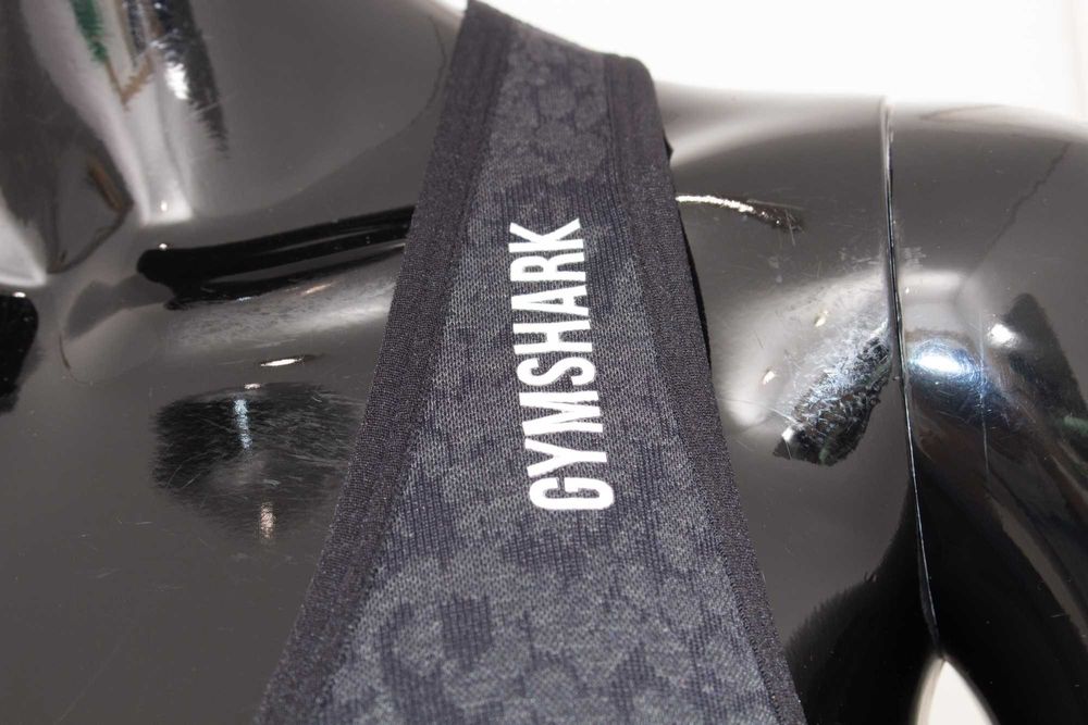 Gymshark оригинален дамски топ сив камофлаж спортен сутиен бюстие S