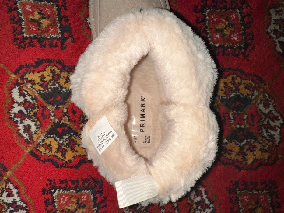 Ayollar uchun qiyshgi oyoq kiyim