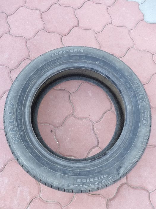 Vând anvelopa 205/55/16