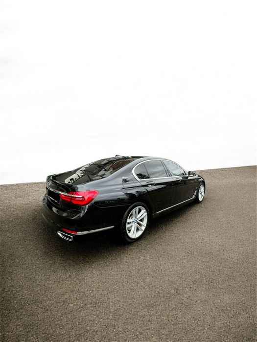 BMW 740e Plug-in Business 10/2018 Proprietar