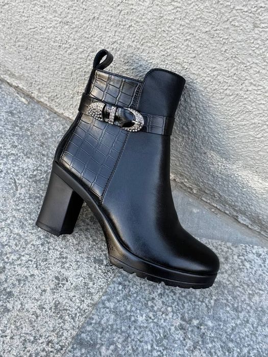 Сапожки в наличии есть