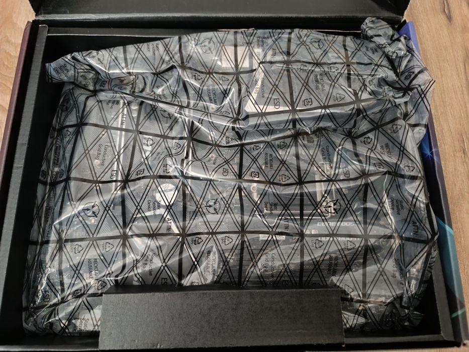 Дънна платка (дъно) MSI MPG Z390 Gaming Edge AC