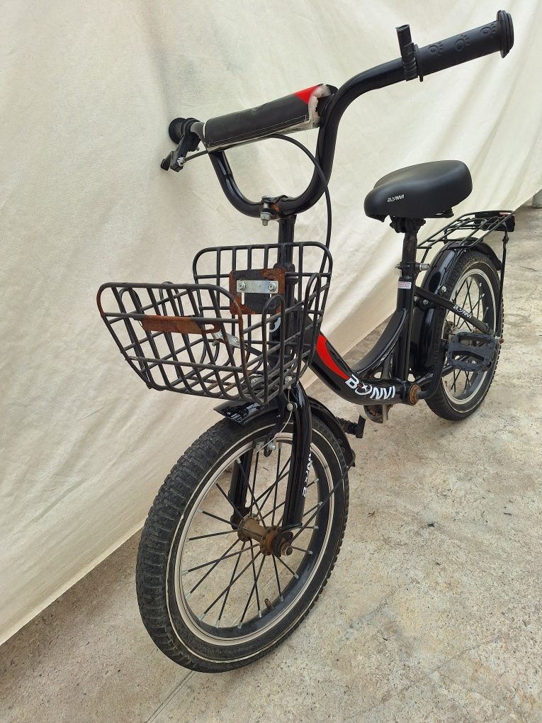 Velosiped yosh bollalar uchun