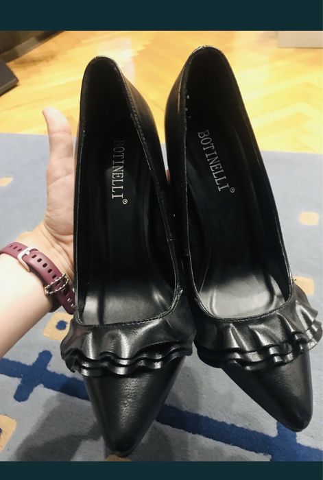 Pantofi Botinelli, marimea 37.