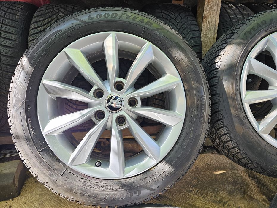 Jante aliaj 16" Skoda/Volkswagen/Seat cu anvelope iarna M+S 205/55/16