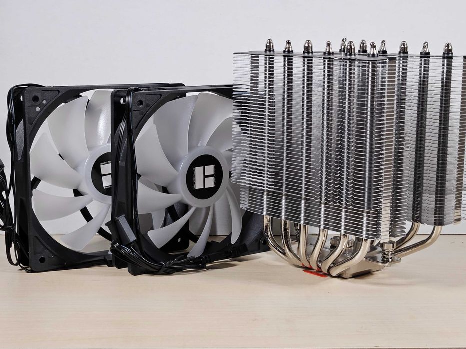 Охладител Thermalright Peerless Assassin 120 SE ARGB - черен и бял