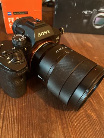 Фотокамера Sony Alpha A7 iii 3/ Fe 24-70 F4 ZA OSS  объектив