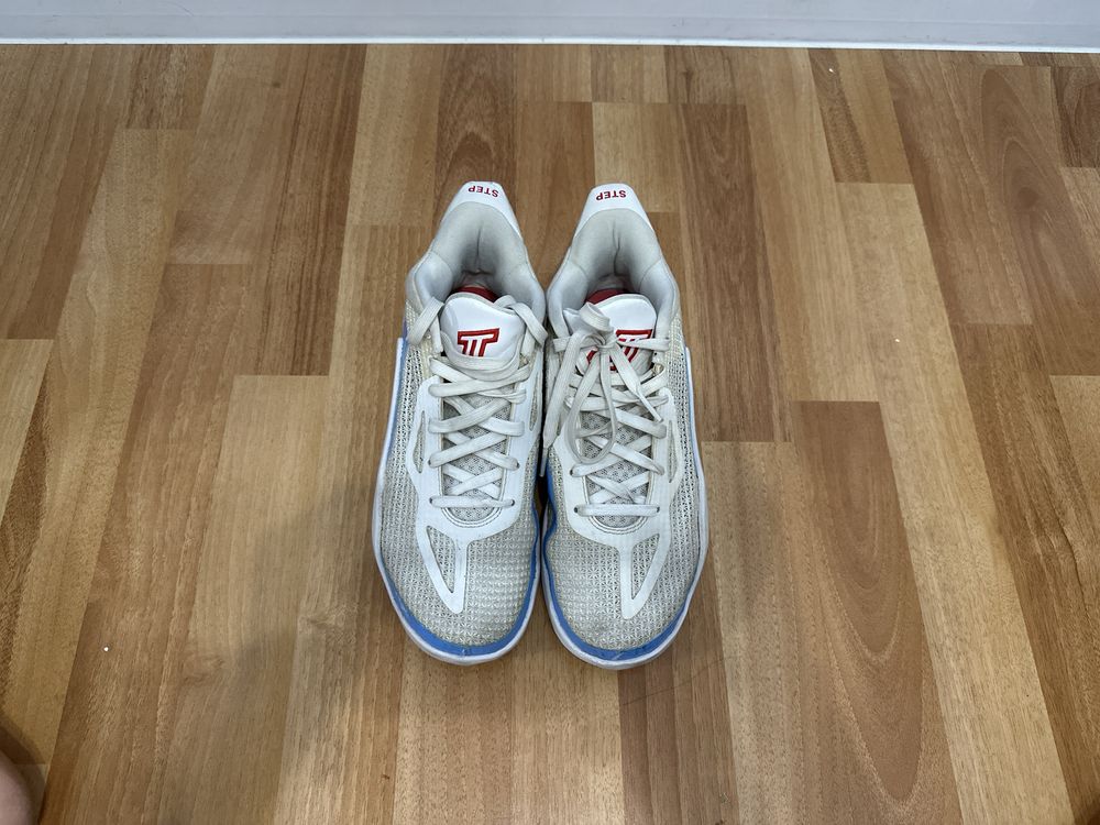 Баскетбольные кроссовки Jordan JT 1