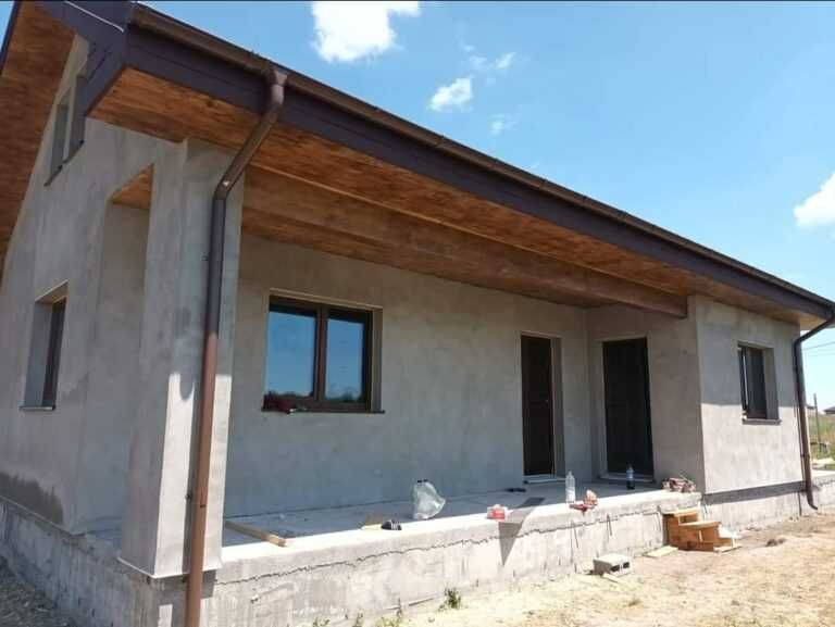 Casa modulara si garaje auto din structura metalica si panou sandwich