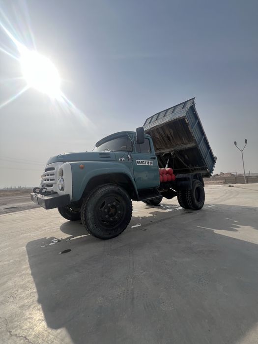 Зил сотилади яхши холата.