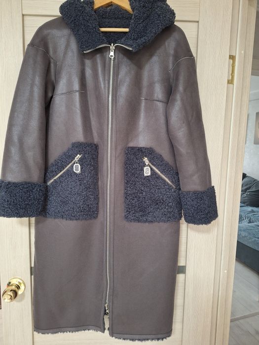 Продам дубленку двусторонняя   новая