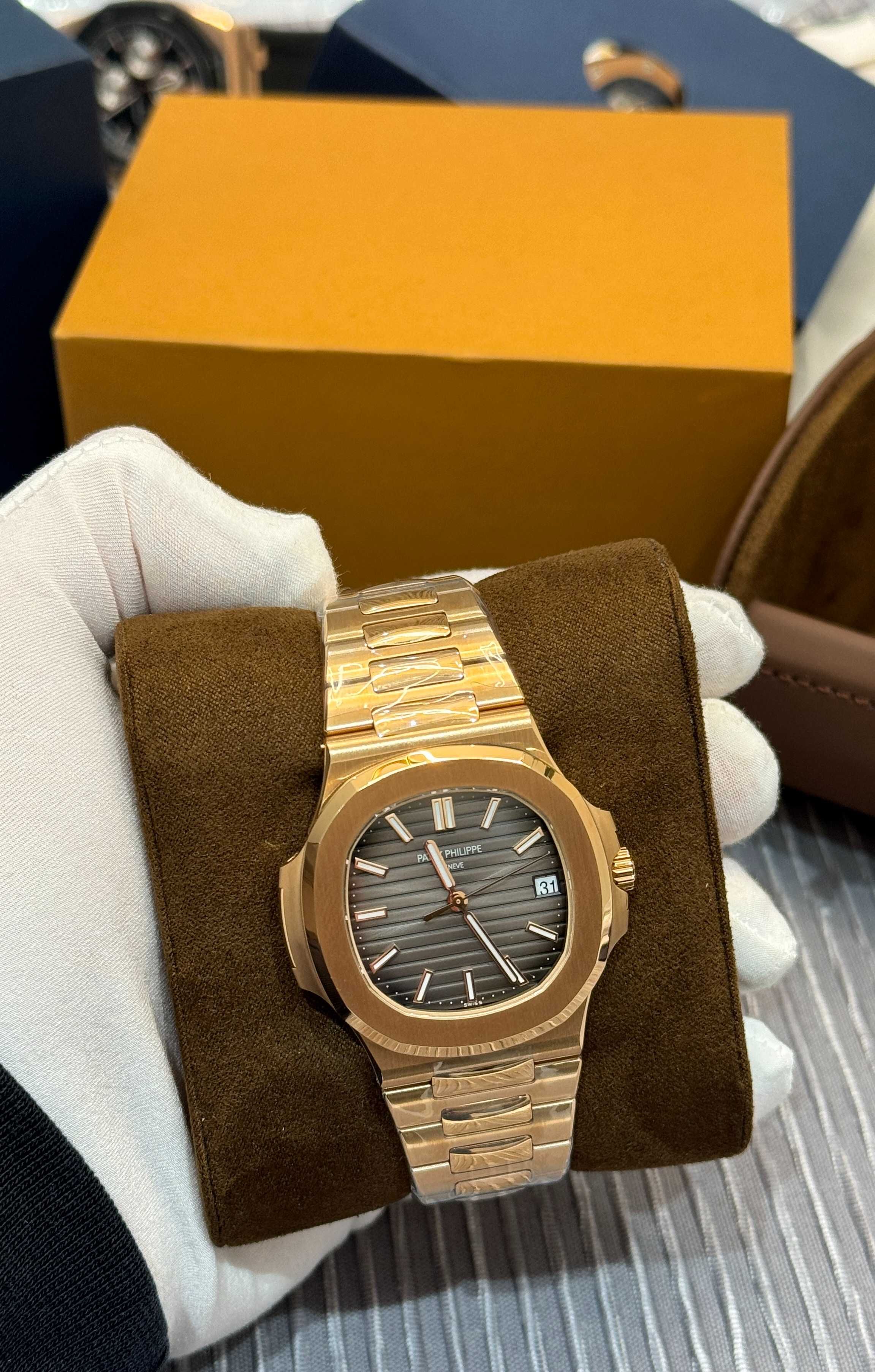 patek philippe nautilus розово злато