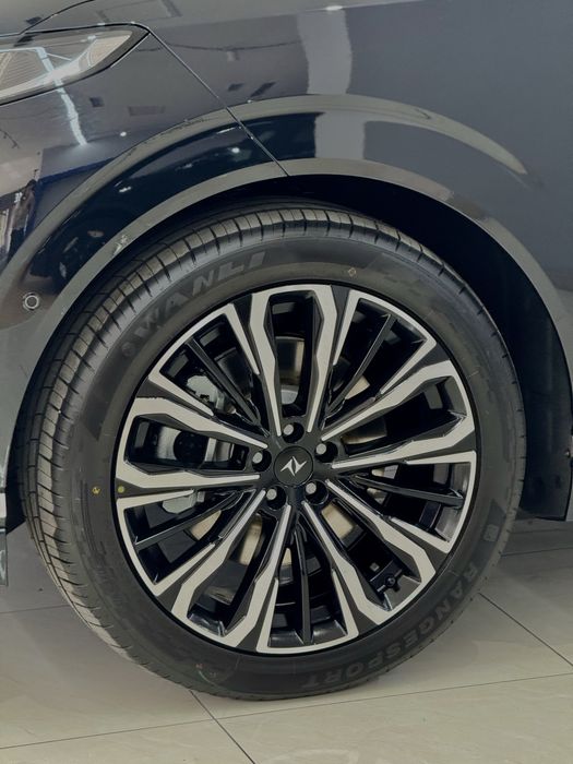 Dongfeng 008 610KM Electra Ultra Restyling 2026 Full