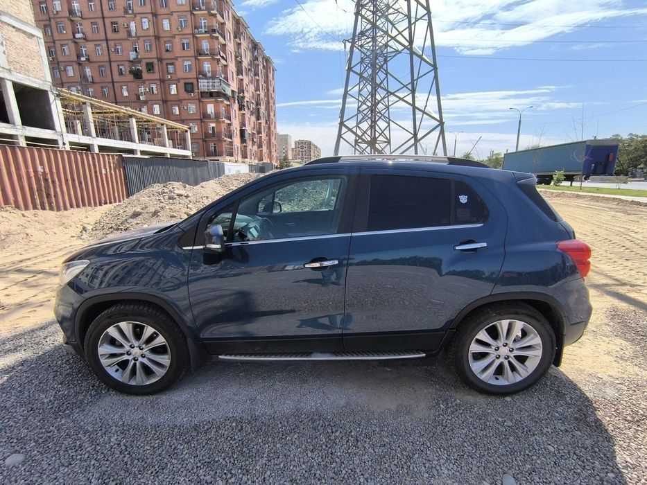 Мошина сотилади 11000