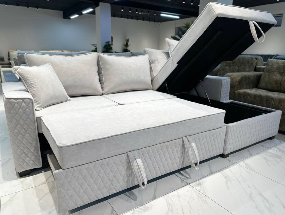 Угловой диван в стиле Хай-тек