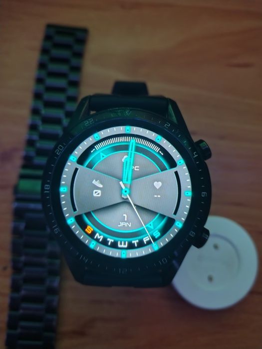 Продавам смарт часовник Huawei watch gt 2