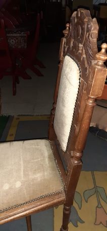Masă cu patru scaune antice