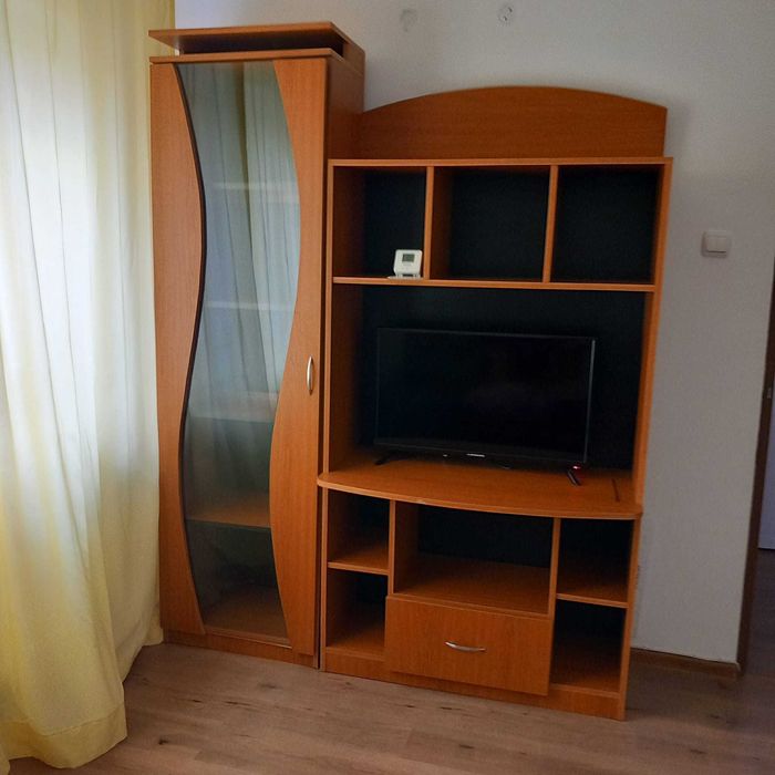 Inchiriez apartament