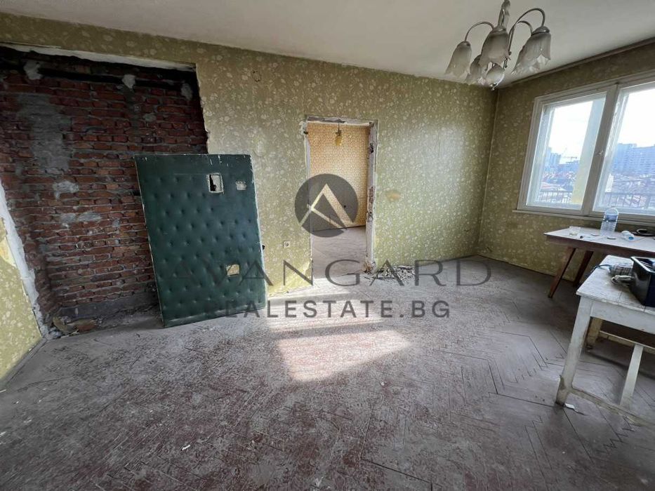 Продава се Тристаен апартамент в Пловдив, Център - 74 кв.м за 1283 €/кв.м - Снимка #1