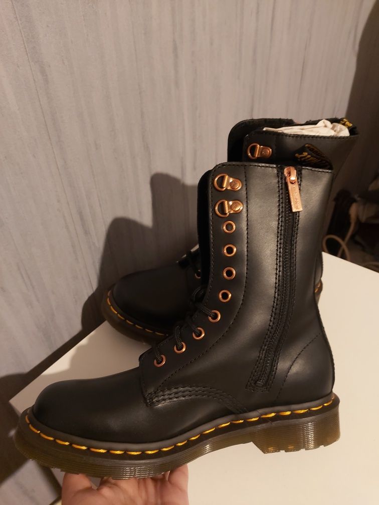 Кубинки Dr.Martens pascal