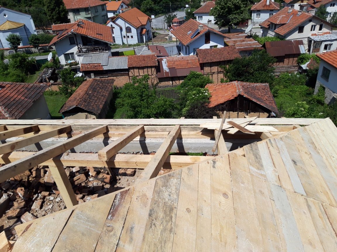 Ремонт на покриви област София