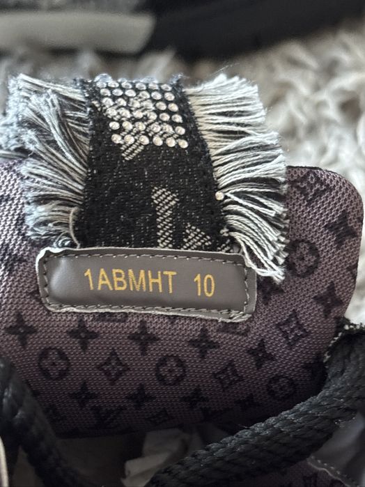 Papuci Louis Vuitton