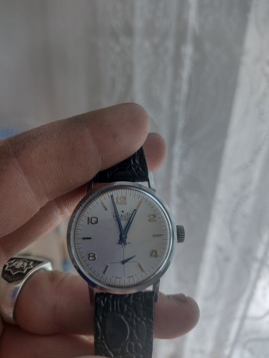 Предлагам мъжки часовник ARAUTO PRECISION INCABLOC 17 switch made