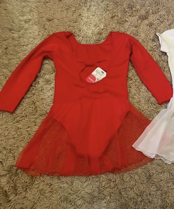 Costum gimnastica/ balet/ dans- doar cel rosu mai este