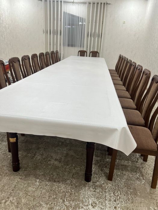 Продам стул со стульями в хорошем состоянии!