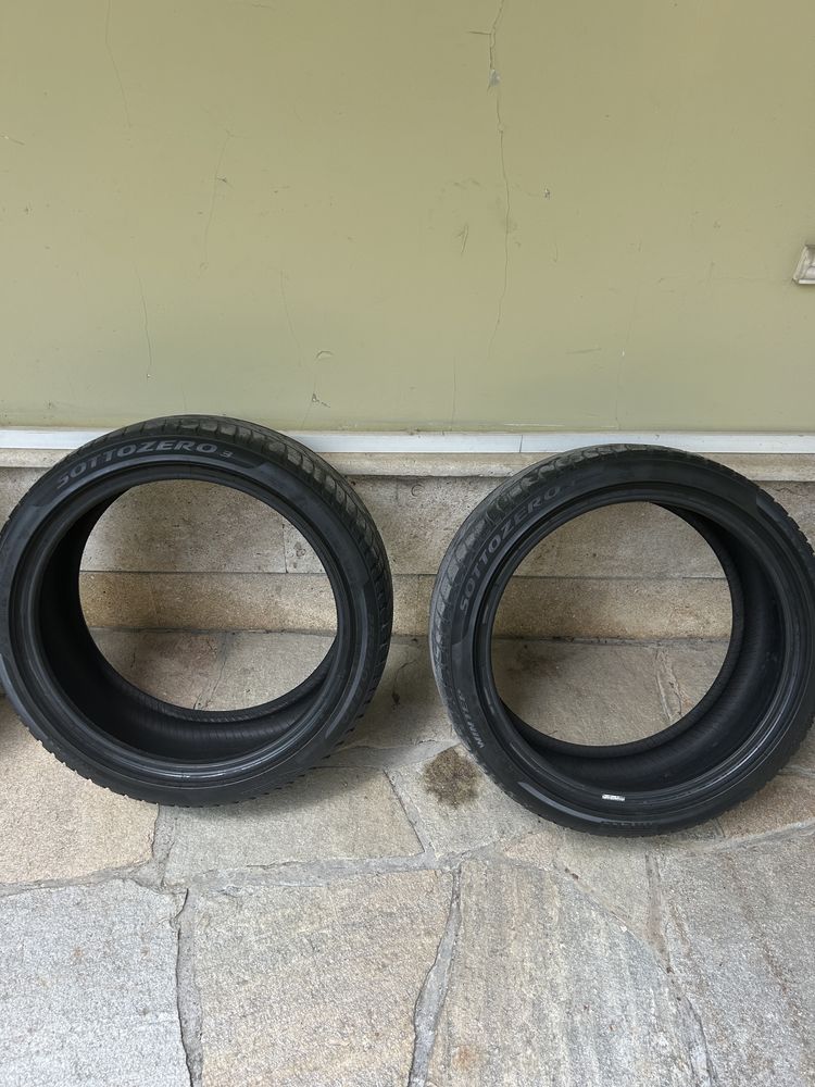 Зимни гуми Pirelli 255/40/20  dot23