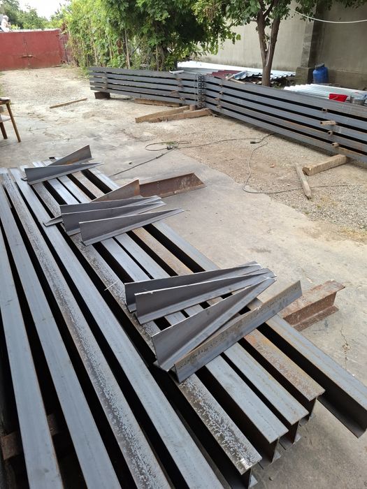 Hale structuri metalice din stoc