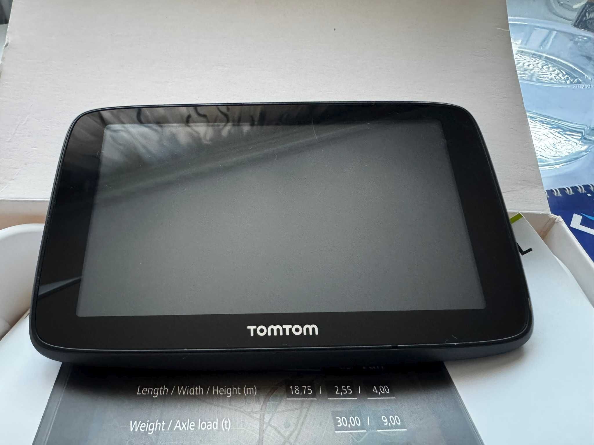 Навигация за КАМИОНИ - TomTom GO PROFESSIONAL 520 с Вечни карти