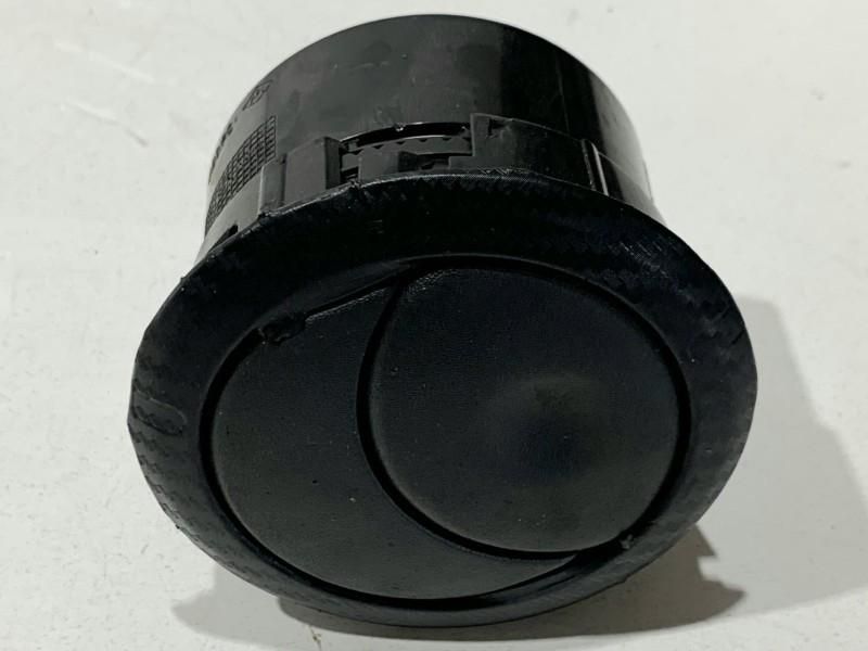 Grila ventilatie bord Dacia Duster (2010-2013) 687601987R