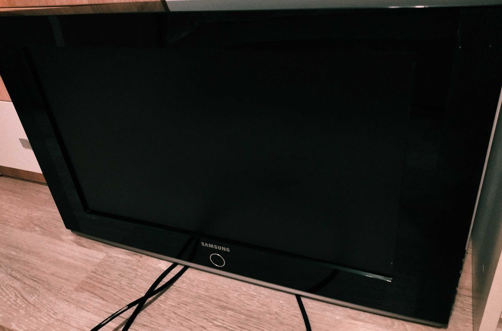 Televizor Samsung LCD monitor diagonala 80 cm