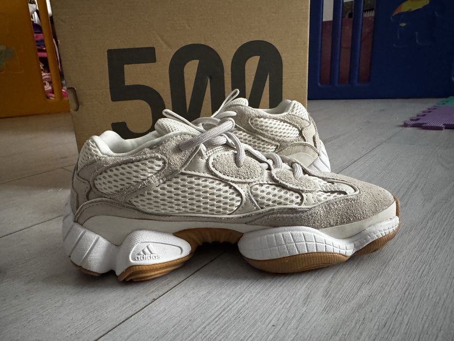 Vand Adidas Yeezy 500