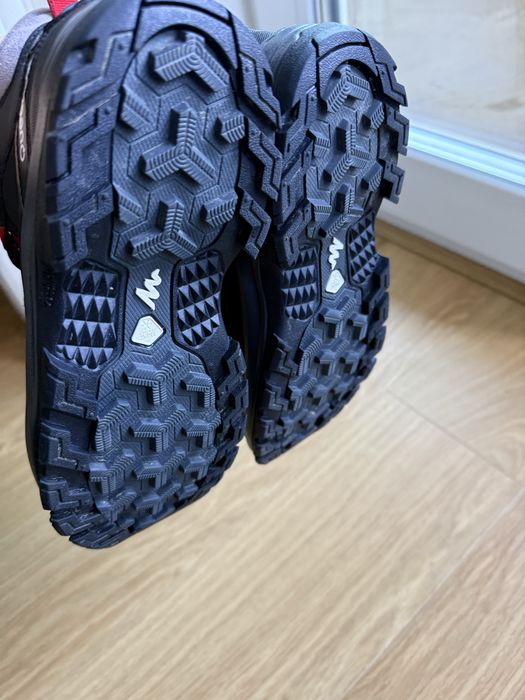 Ghete impermeabile Quechua stare excelenta nr. 41