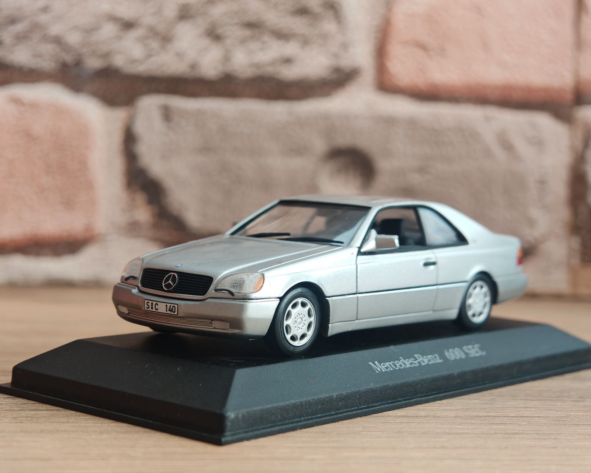 Колекционерски модел Mercedes-Benz 600 SEC 1:43 в кутия