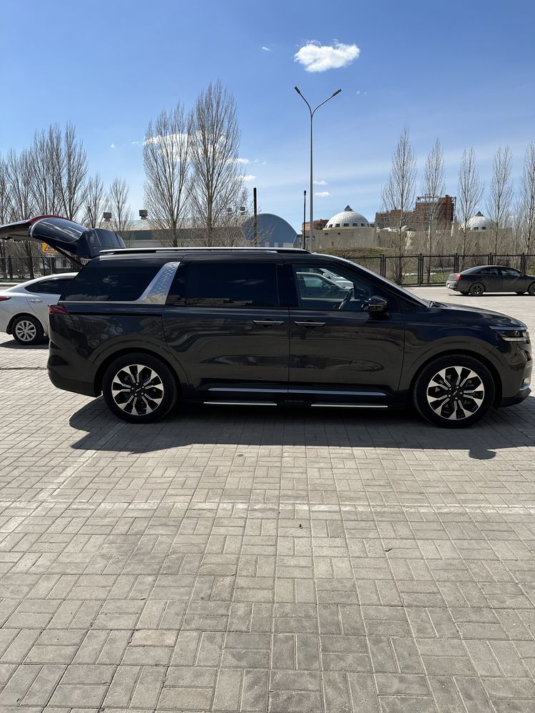 Kia Carnival 2022 г