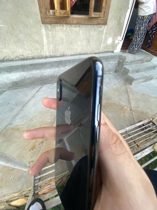 Iphone XS ideal sotiladi