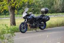 Motocicleta Yamaha Tracer 7 2022 cu upgrade-urile unui GT (nu MT 07)