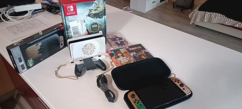 Nintendo switch oled. Zelda Edition