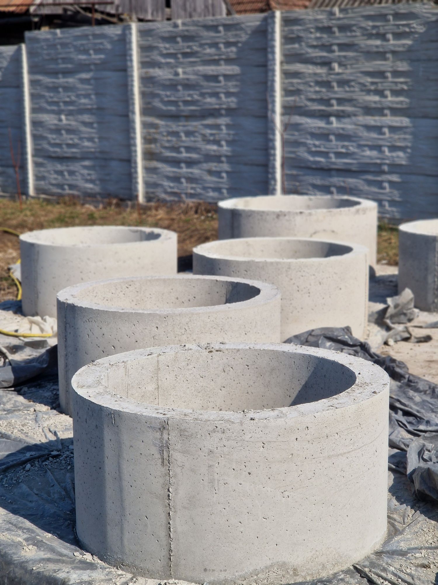 Tuburi de beton / inele / oale fântână