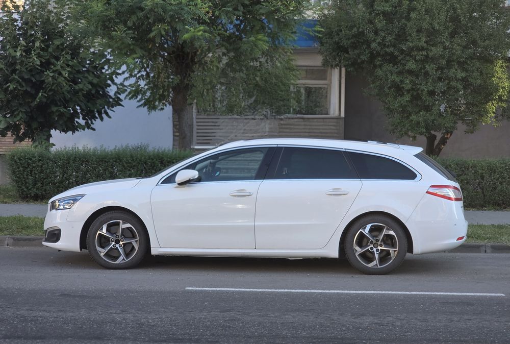 Peugeot 508 SW 181 cp