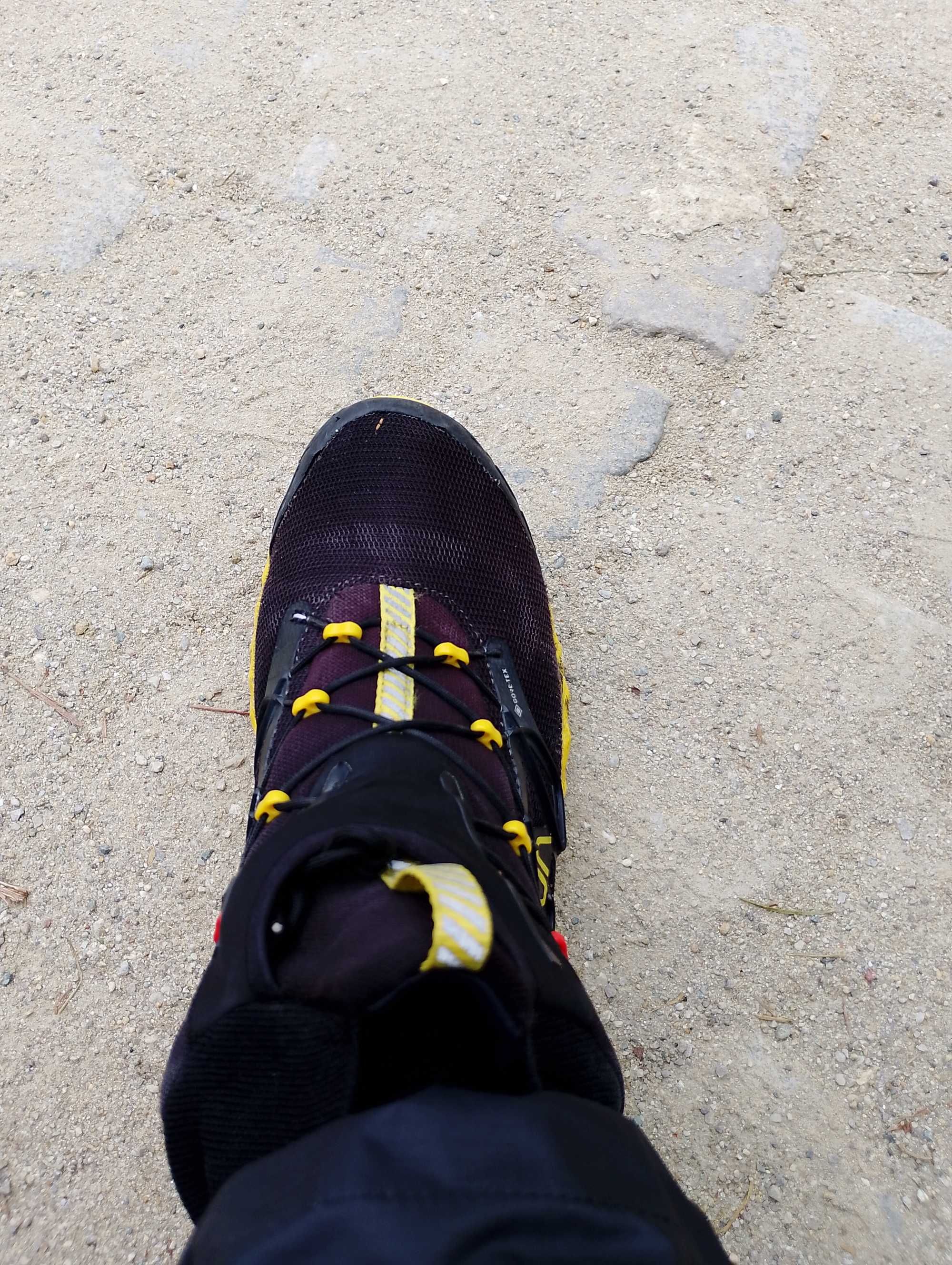 Зимни обувки La Sportiva Blizzard GTX номер 42-43 с шипове за лед