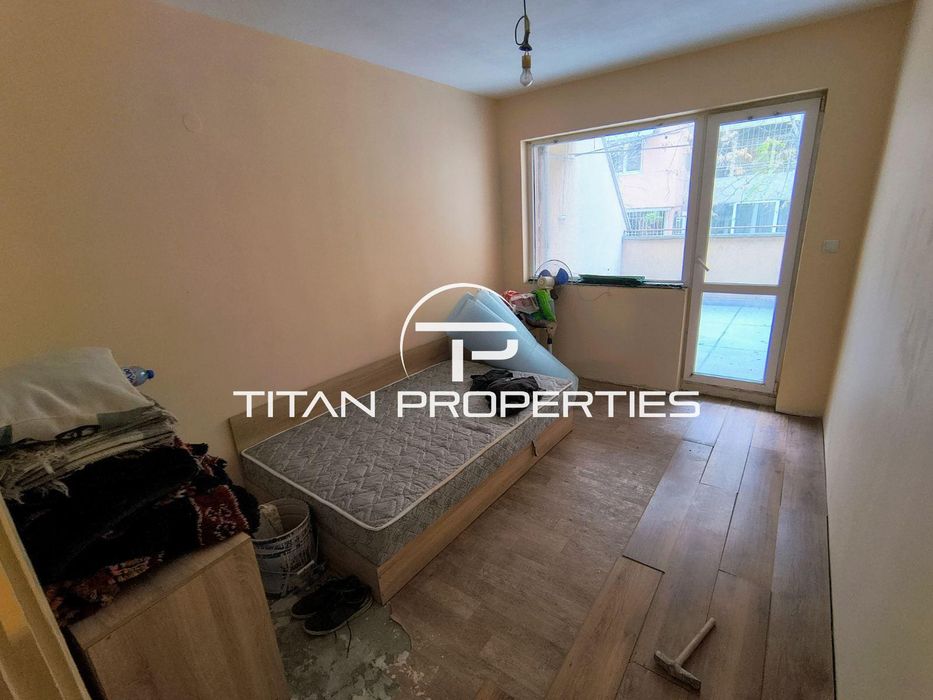 Двустаен апартамент в кв. Кючук Париж